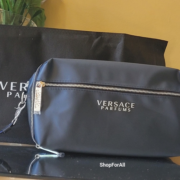 Versace - Picture 4 of 12